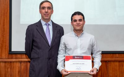 El Jefe Docente, Prof. Xavier Emery y el alumno destacado, Ignacio Cornejo.